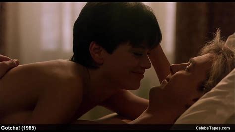 Linda Fiorentino Topless And Erotic Movie Scenes Porn Flix