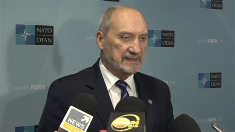 Radio Weekend Fm A Macierewicz Kwietnia Na Pewno B D Sta Y W