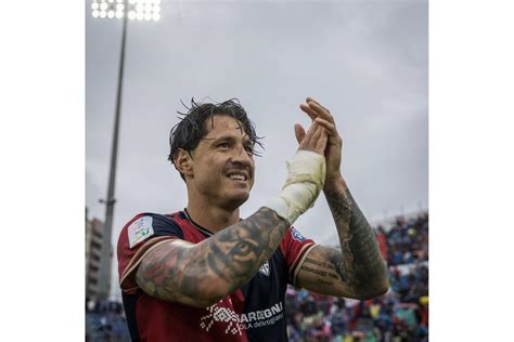 Gianluca Lapadula Fue Elegido El Mejor Jugador De La Serie B De Italia