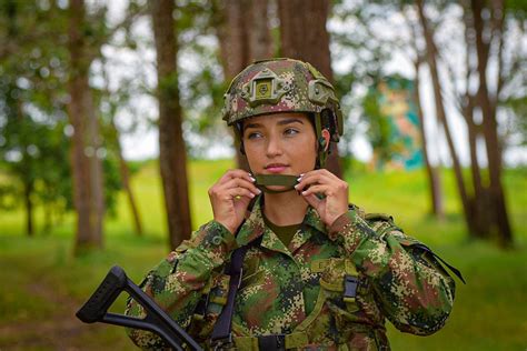 Cuarta División Del Ejército Nacional On Twitter La Mujermilitar Es