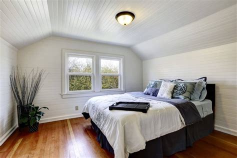 11 Gorgeous Sloped Ceiling Bedroom Ideas