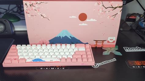 Akko World Tour Tokyo Keyboard Review: A Beautiful Looking Piece Of ...