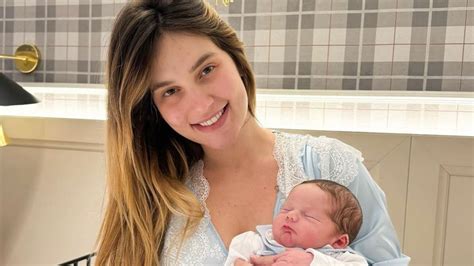 Virginia compartilha série de fotos dos três filhos juntos Minha vida