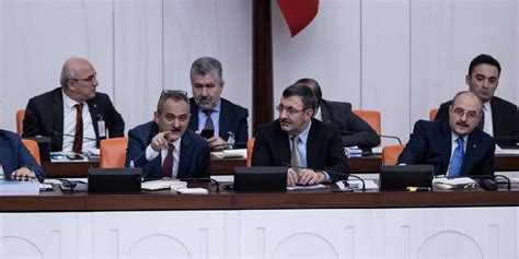 Bakan Özer den muhalefete tepki Hiçbir veriye dayanmıyor