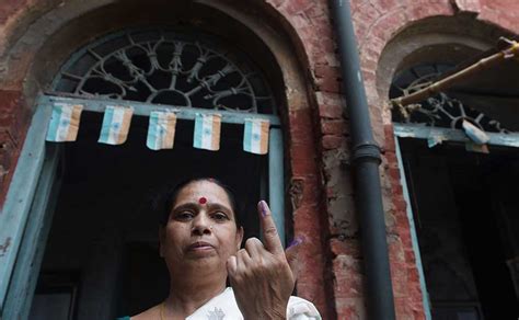 Amid Violence And Heat 79 Voter Turnout In Phase 3 Of Bengal Polls