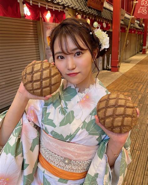 坂東遥さんのインスタグラム写真 坂東遥instagram「👘🎯🍈 浅草と言ったら ここだね🍈🍈 4thワンマンのチェキ券とか グッズの