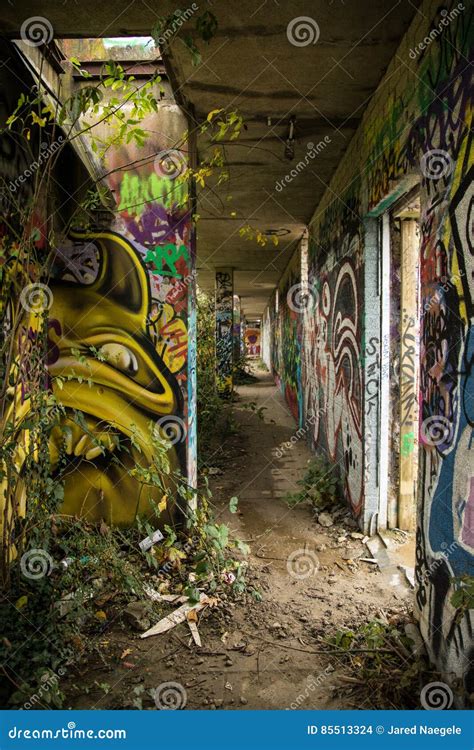 Abandoned Building with Graffiti 1 Editorial Stock Image - Image of ...