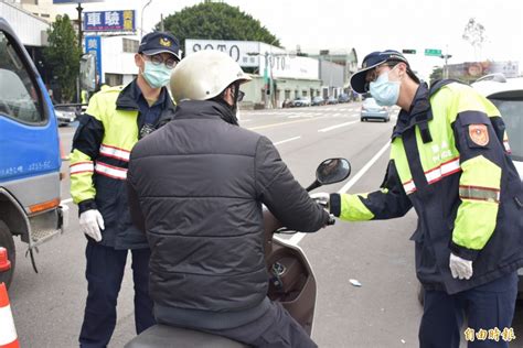 大白天封路酒駕臨檢 中市警局急call記者到場採訪 社會 自由時報電子報