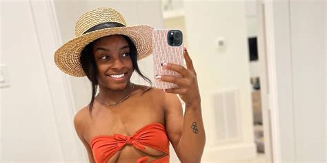 Simone Biles Just Shared Two Bikini Pics And Her Abs Deserve A Olympic Gold Medal