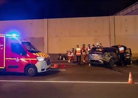 Video Grave Accident Sur Le Périphérique à Paris Un Homme Entre La