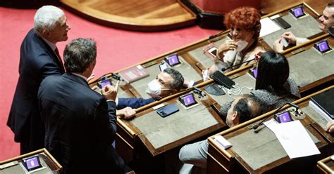 Decreto Ucraina Il Pd Si Spacca Sul Voto La Fine Del Partito