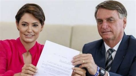 Web Reage Após Michelle E Bolsonaro Trocarem Unfollow No Instagram