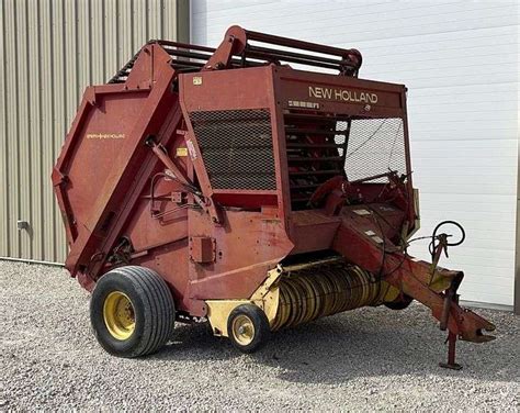 New Holland Chain Round Baler Schneider Auctioneers Llc