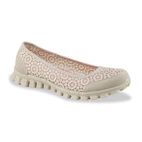 Skechers Women S Flighty Beige Slip On Sneaker