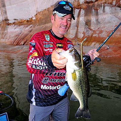 Stephen Browning Outdoors Flipping Pitching And Punching With