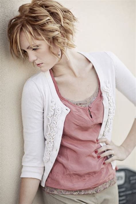 12 Short Hairstyles for Curly Hair - PoP Haircuts