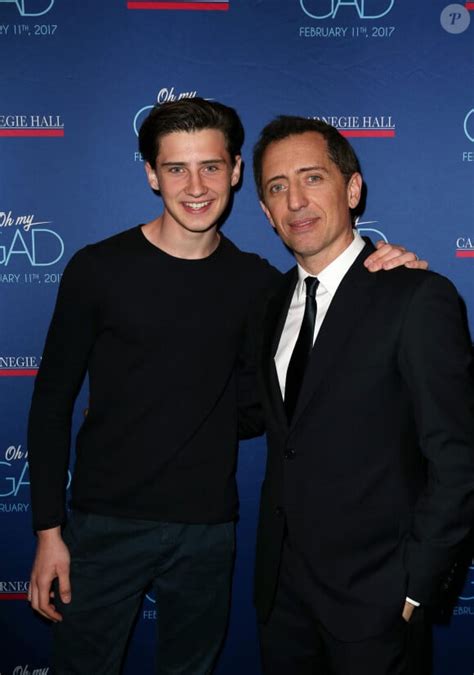 Photo Exclusif No Web No Blog Gad Elmaleh Avec Son Fils No