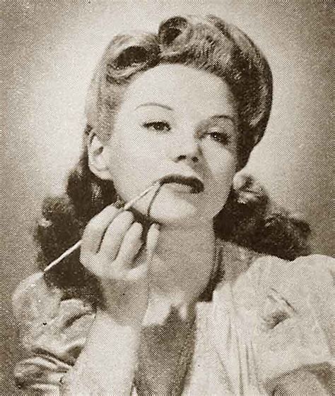 List 93 Pictures 1940 S Hair And Makeup Latest