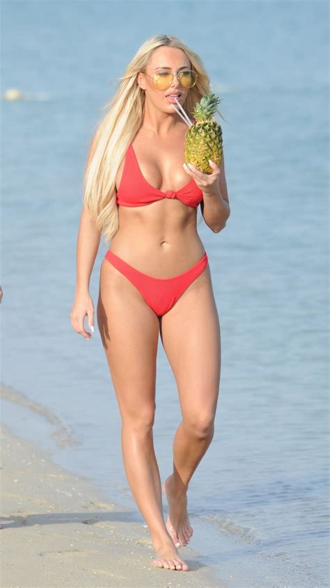 Amber Turner In Bikini At A Beach In Dubai Hawtcelebs