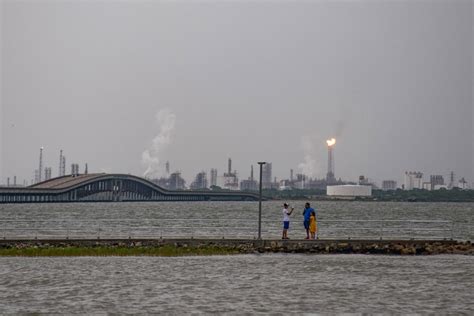 Power Outages In Texas Hinder Hurricane Beryl Recovery Delay Port And