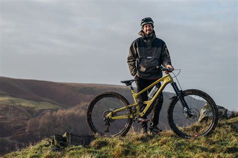 Josh Bryceland Signs With Formula Pinkbike