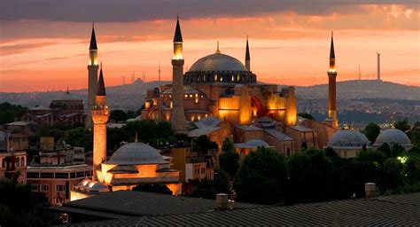 La Basilica Di Santa Sofia Simbolo Di Istanbul