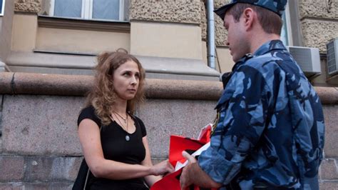 Pussy Riot Member Alyokhina Barred From Leaving Russia