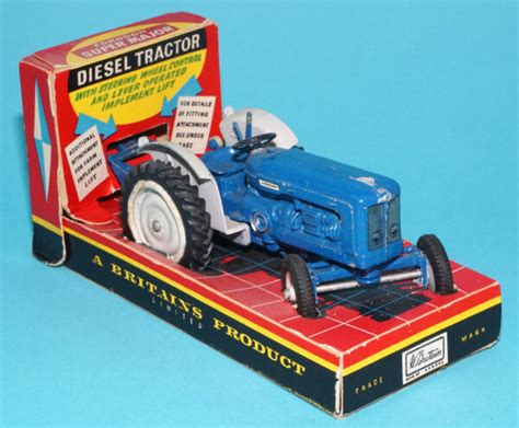 Britains Farm Fordson Super Major Tractor Boxed Mib England