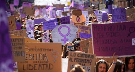 Curso De Posgrado “movimientos Feministas En Perspectiva Comparada