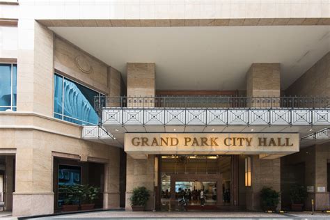 Hotel Review: Grand Park City Hall (Crystal Club Superior) — The ...