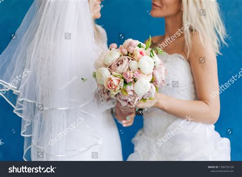 Lesbian Wedding Dresses Holding Bouquet Flowers Stock Photo 1398733130 Shutterstock