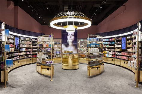 50 Best Uses Of Visual Merchandising In Retail Insider Trends