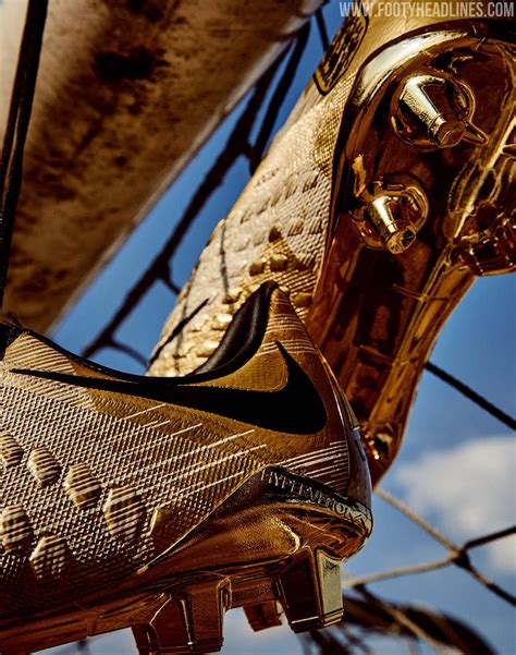 Gold Nike Hypervenom Harry Kane World Cup Top Scorer Boots Revealed ...