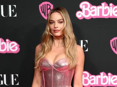 Thats Terrifying Margot Robbie Insisted On Doing Iconic Barbie