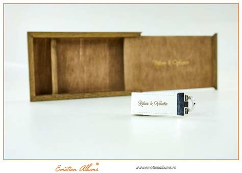 Cutii Stick Usb Din Lemn Arhive Emotion Albums