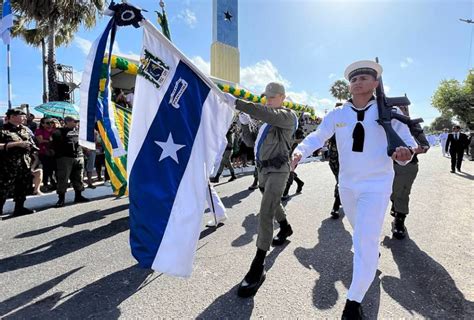 Desfile C Vico Militar Marca As Comemora Es Da Independ Ncia Do Brasil