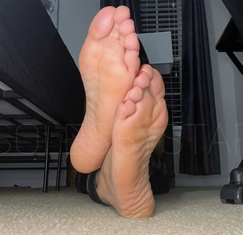 U On Twitter Rt Hosoles I Love You On Your Knees