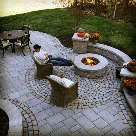 35 Stunning Diy Garden Fire Pit Patio Projects Homeflish Pavers