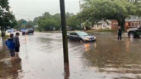 Heavy Flooding Traps Cars On Pensacola Street Escambia County Sees Hail Wear