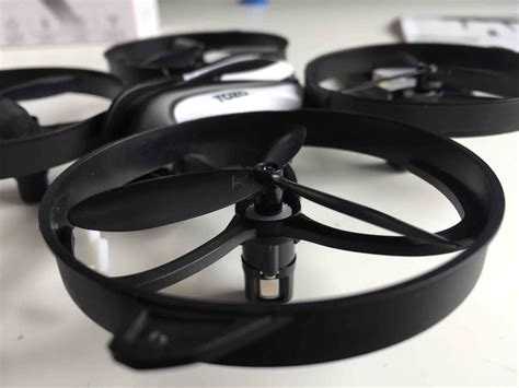 Tozo® Q2020 ドローン Drone Rc マルチコプター 高度維持 ヘッドレス Rtf 3d 360°宙返り フリップ 6軸 4ch