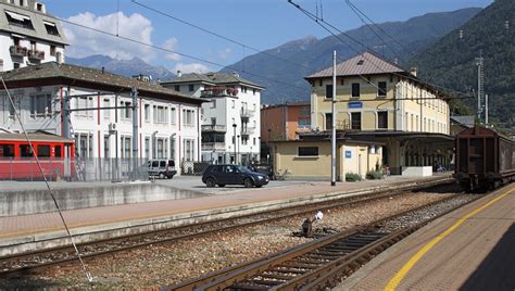 File:Tirano train station 001.jpg - Wikimedia Commons