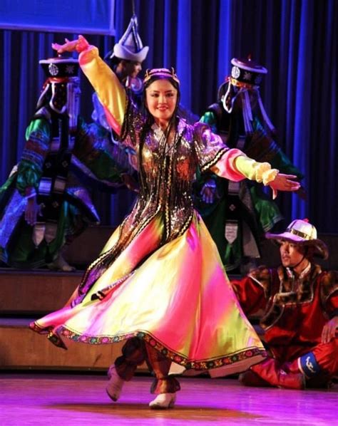 Mongolian Traditional Dance Cultural Dance Traditional Dance Dance Photos