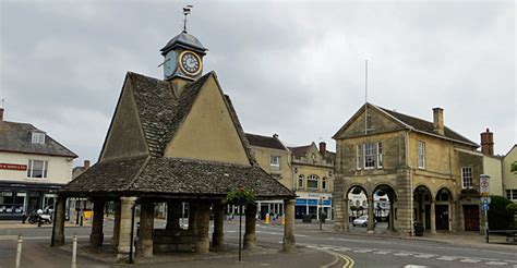 Witney (Oxfordshire) Tourist Information Guide