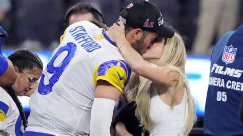 QB Matthew Stafford gets Super Bowl title for Rams in 13th NFL season