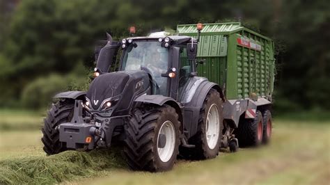 Sianokosy 2020 Zbiór traw 2 pokos Valtra t254 2x Deutz fahr New