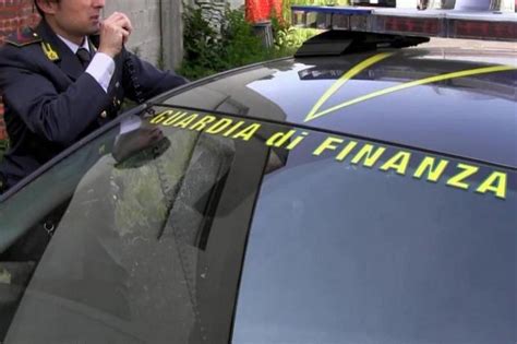 Caso Camici In Lombardia Indagato Il Cognato Di Fontana Il Giornale