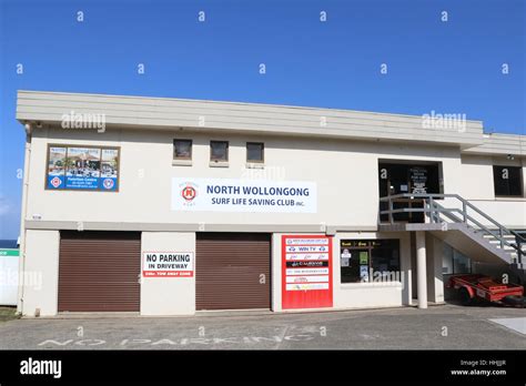 North Wollongong Surf Life Saving Club Building Stock Photo Alamy