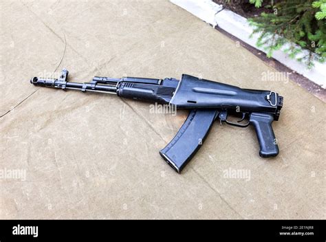 Russian Rifle Kalashnikov Ak Fotograf As E Im Genes De Alta