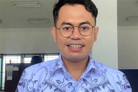 Siapa Tri Adinata Profil Dan Biodata Guru Musik Yang Di Notice Alan