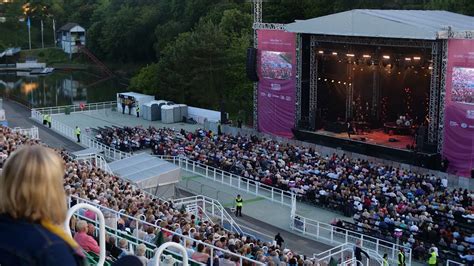 32 Brilliant Pictures Of Gigs At Scarborough Open Air Theatre